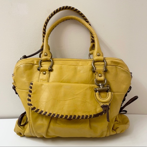 Mustard Yellow Leather Purse 👜 - Picture 1 of 7